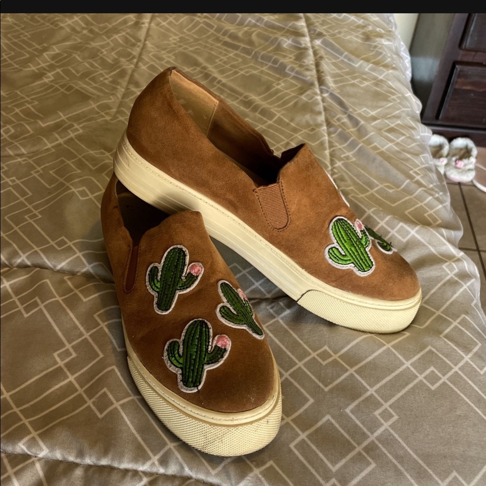 Ariat casual shoes